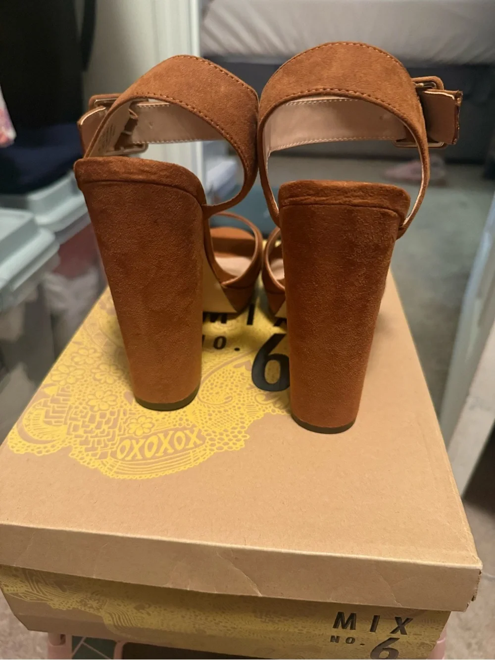 Brand New Women's Suede Platform Block Heel Sandals - Brown